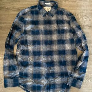 Original Penguin brand lightweight fleece shirt